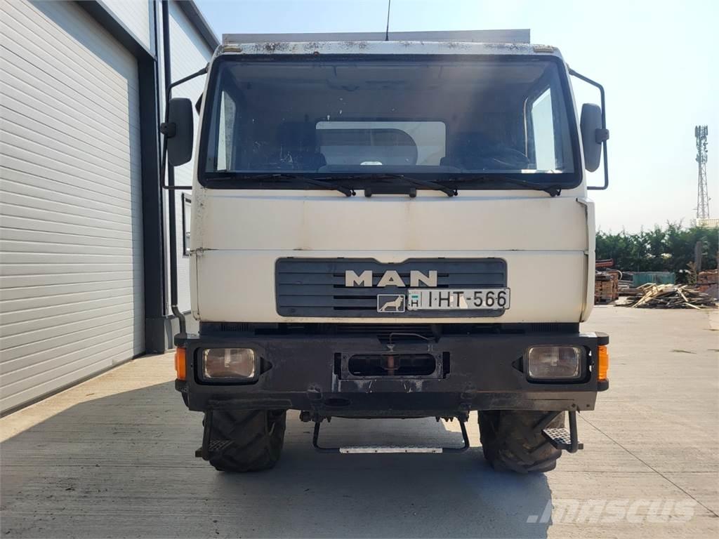 MAN 10.185LAEC 4X4 Camion Fourgon