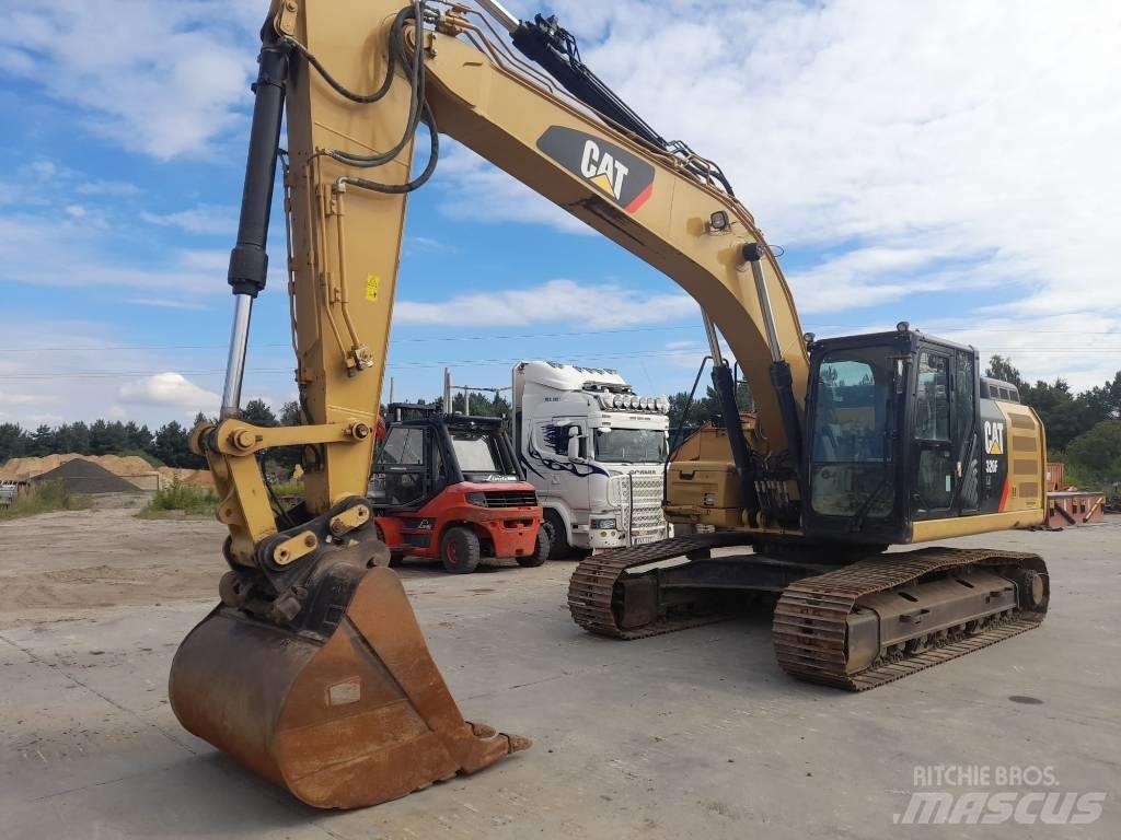 CAT 326 F Pelle sur chenilles