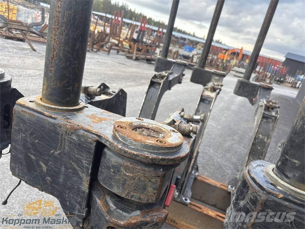 Komatsu 855 Autres accessoires pour matériel forestier