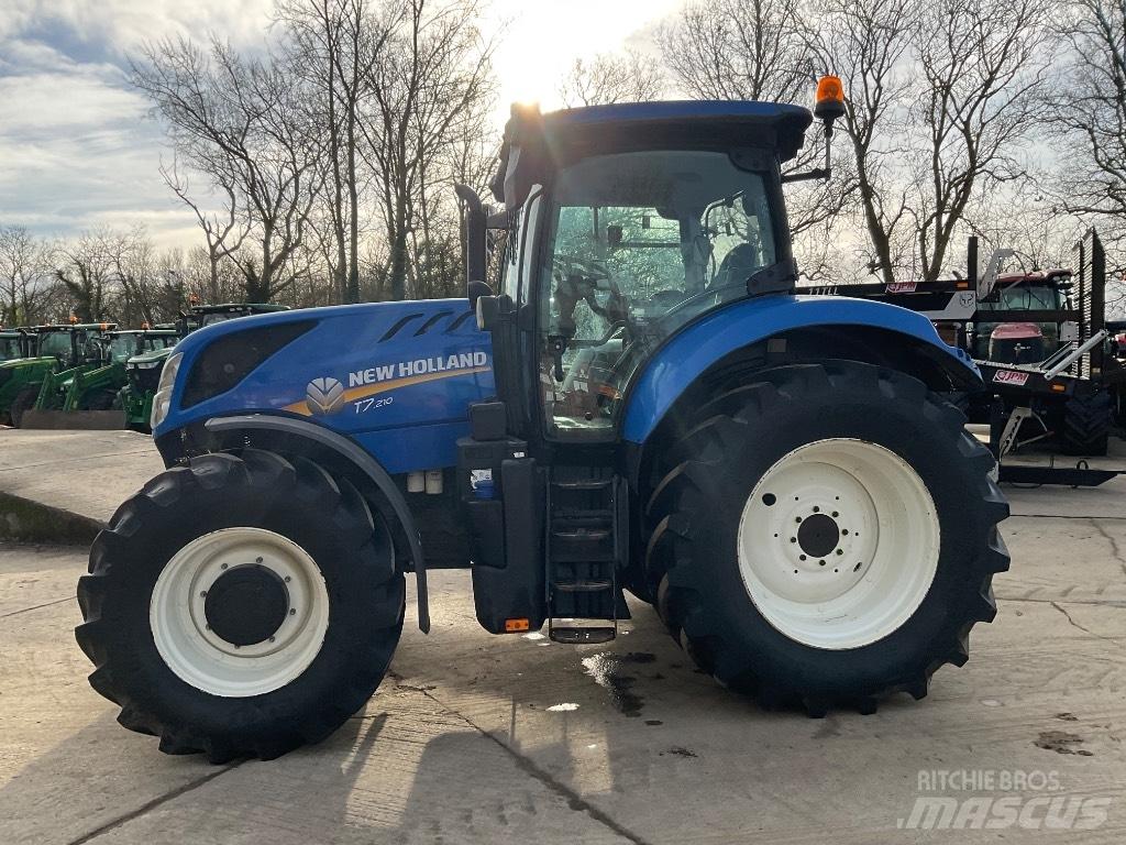 New Holland T 7.210 Tracteur