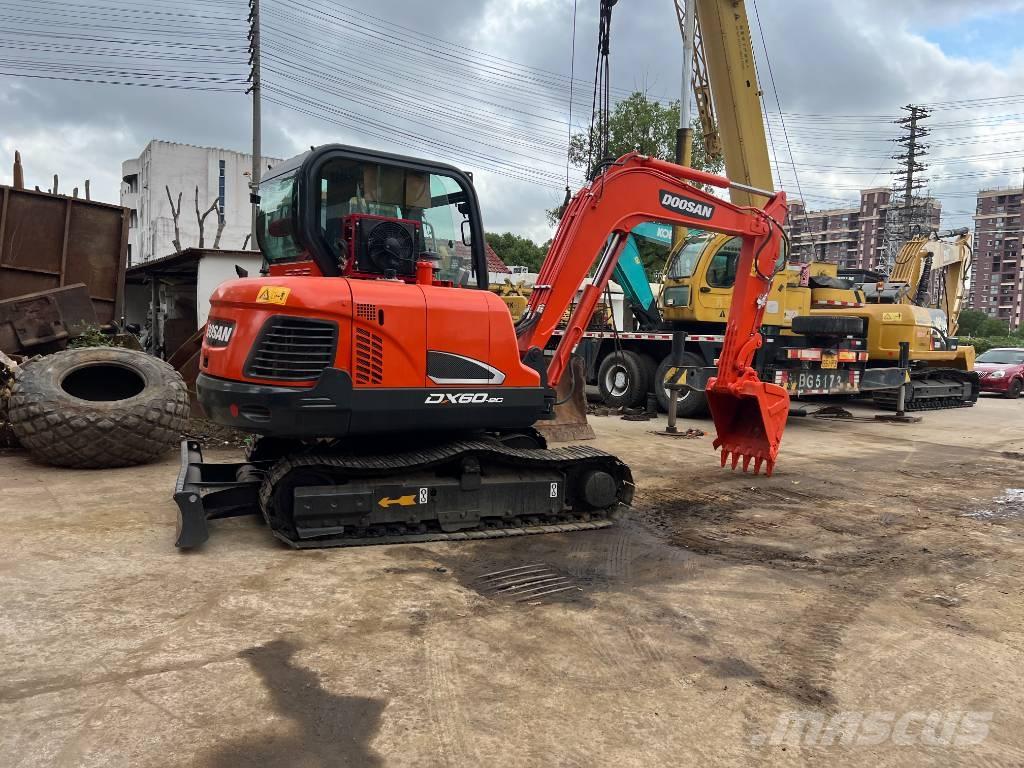 Doosan DX60 Pelle sur chenilles