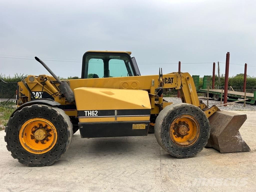 CAT TH 62 Chariot télescopique