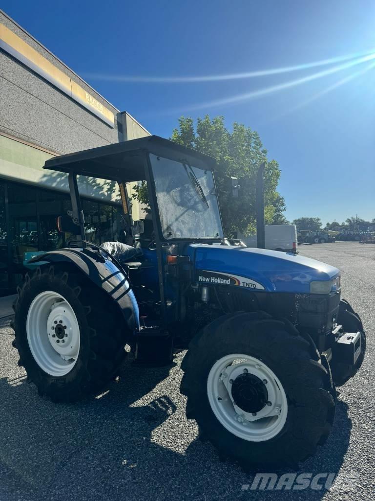 New Holland TN 70 Tracteur