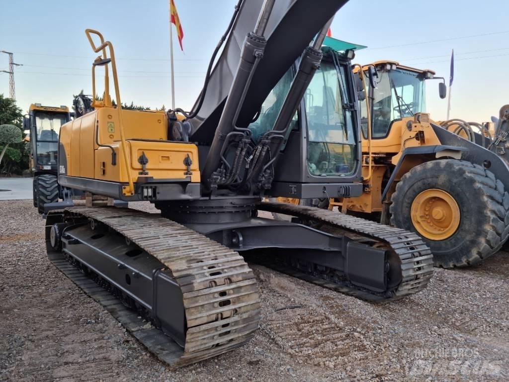 Volvo EC 240 C Pelle sur chenilles