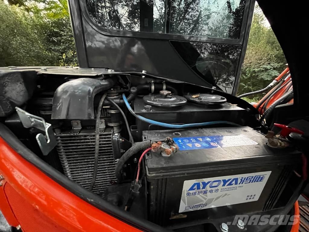 Hitachi ZX 50 U Mini pelle < 7t