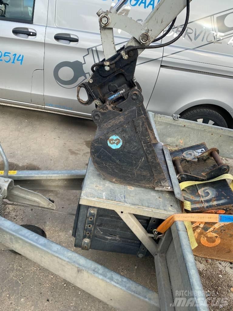 Takeuchi TB 210 Mini pelle < 7t