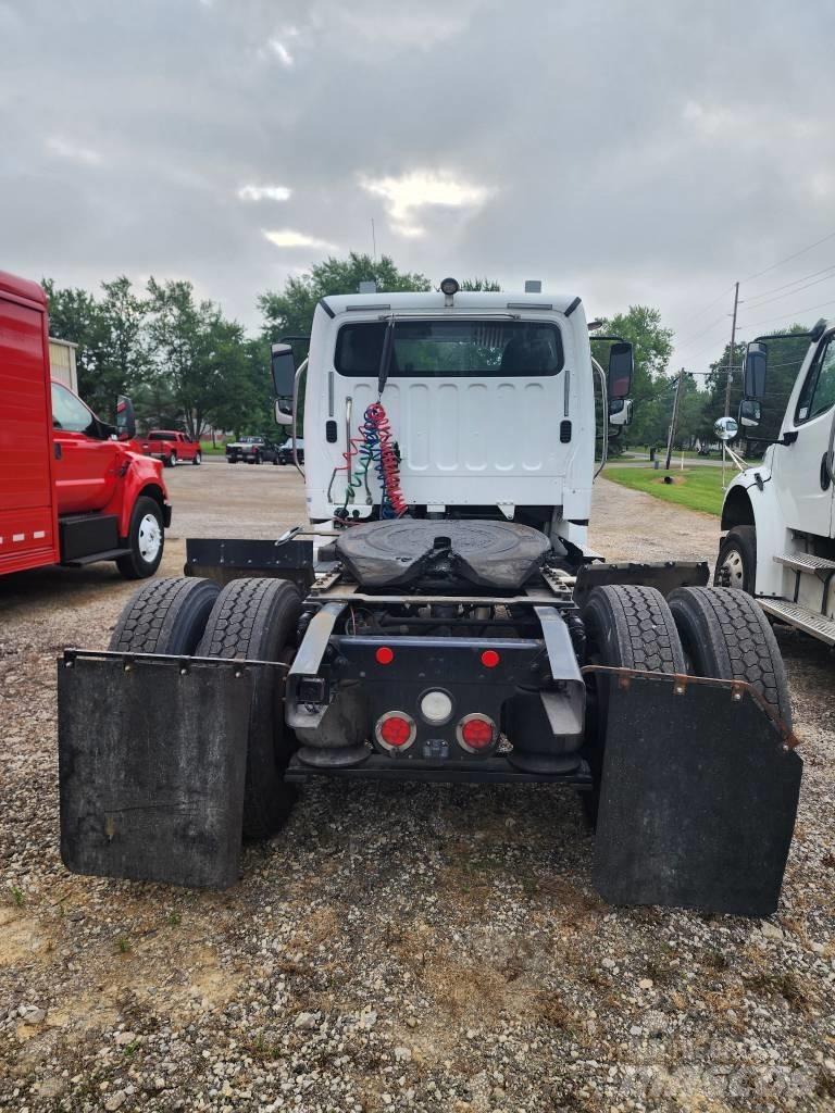 Freightliner M2 Tracteur routier