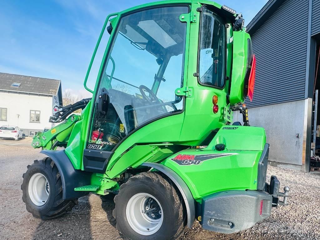 Avant 650 i Chargeuse multifonction