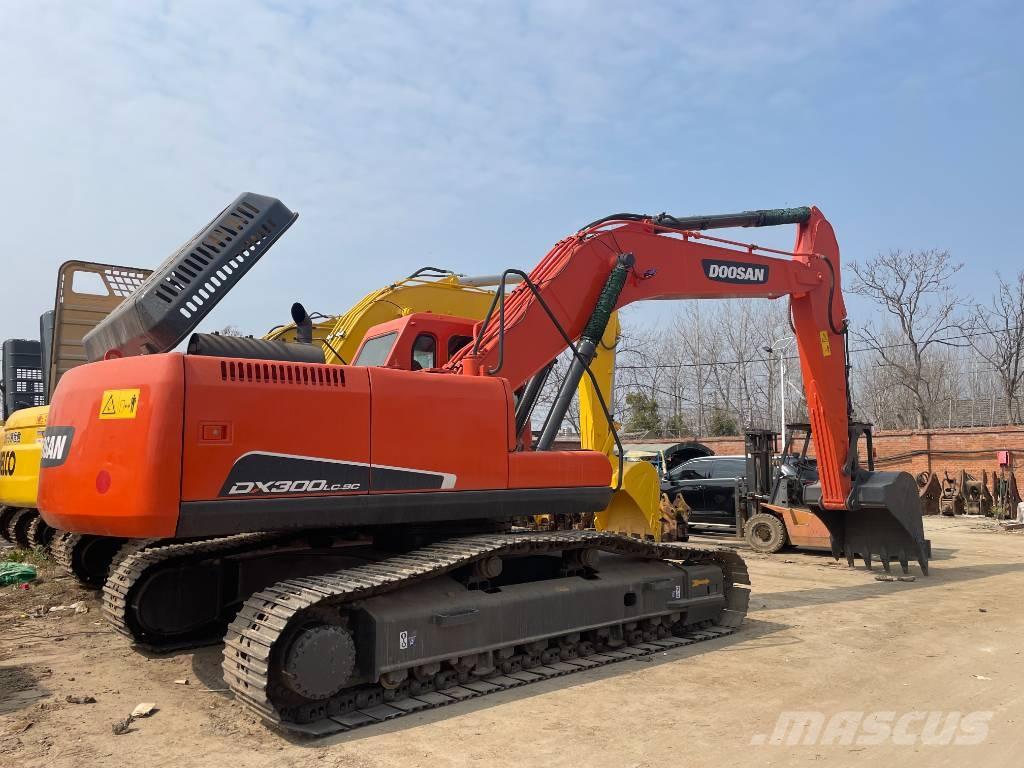 Doosan DX 300 Pelle sur chenilles