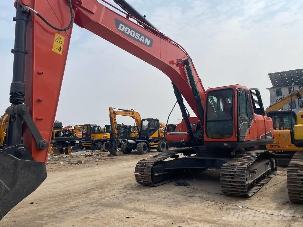 Doosan DX 300 Pelle sur chenilles