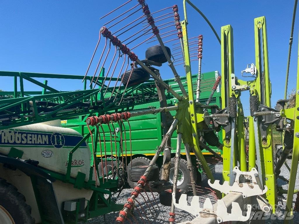 CLAAS Liner 2800 Rateau faneur
