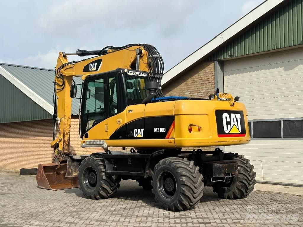 CAT M316D Pelle sur pneus