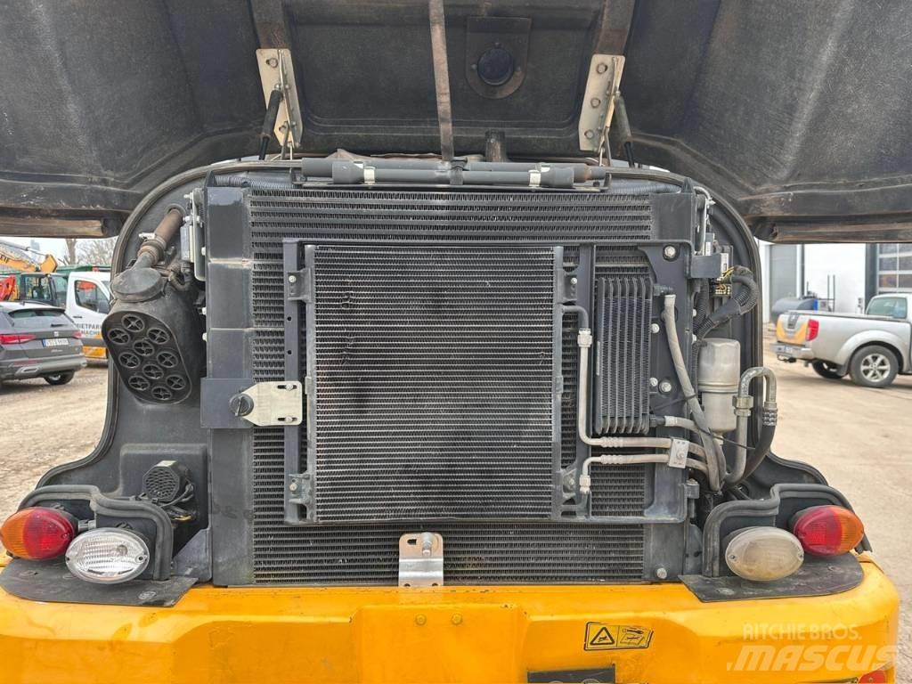 JCB TM 320 S Chariot télescopique