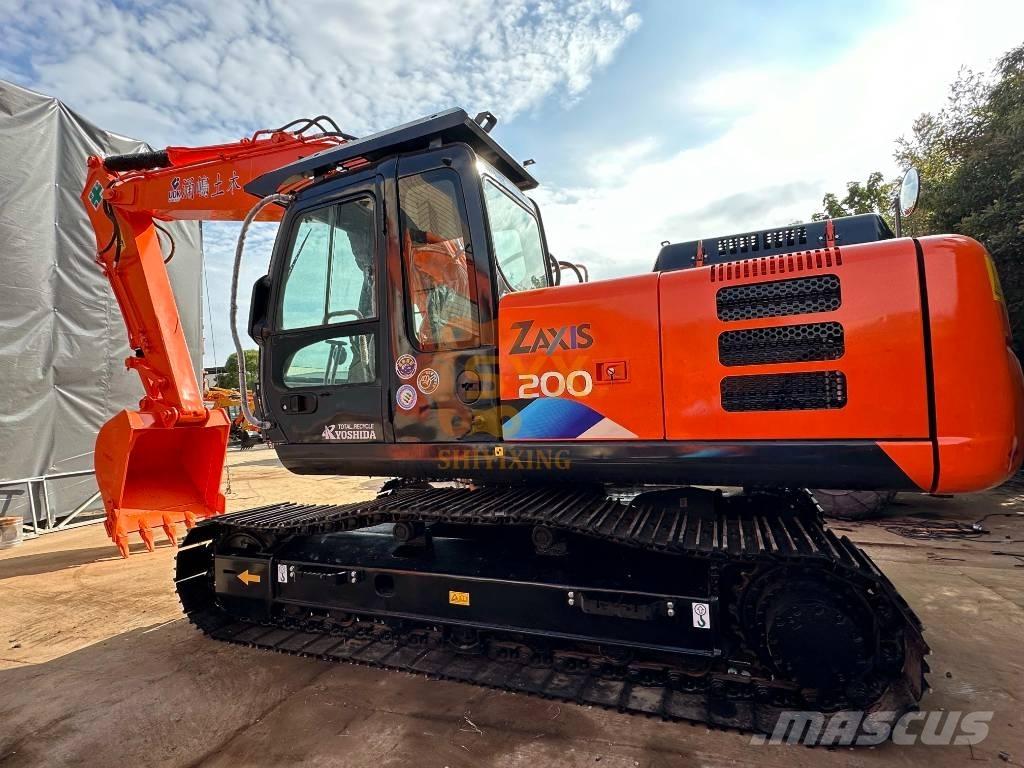Hitachi EX 200 Pelle sur chenilles
