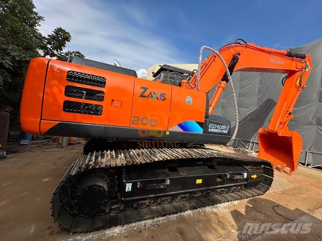 Hitachi EX 200 Pelle sur chenilles