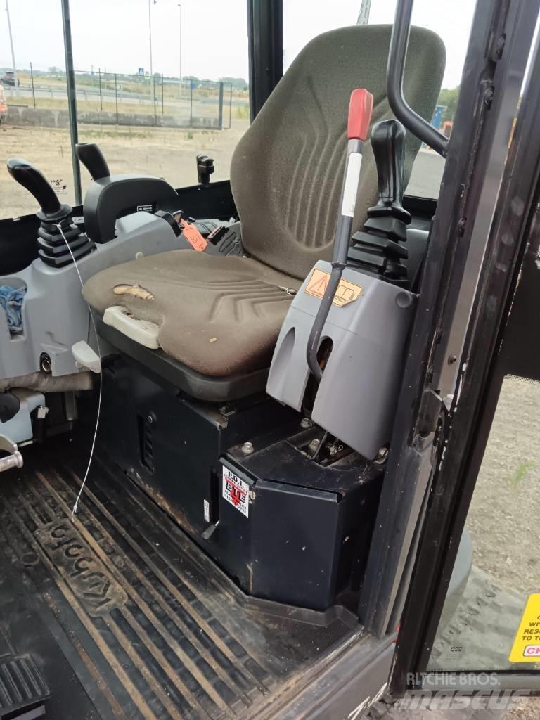 Kubota U 27-4 Mini pelle < 7t