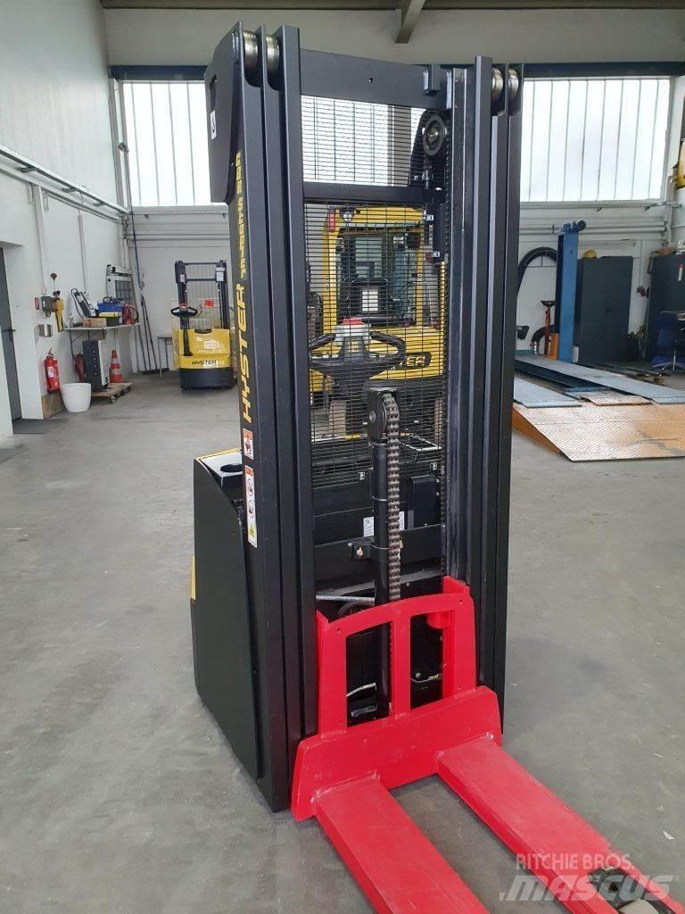 Hyster S 1.4 Gerbeur accompagnant
