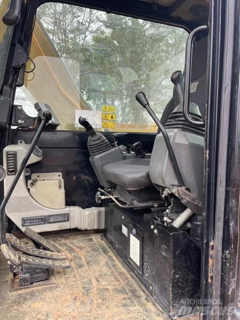 CAT 307 E2 Pelle sur chenilles