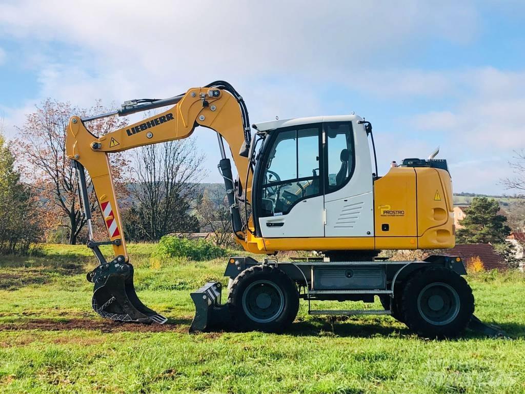 Liebherr A 910 Pelle sur pneus
