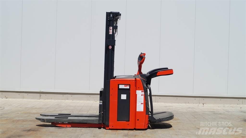 Linde L20APi Gerbeur accompagnant