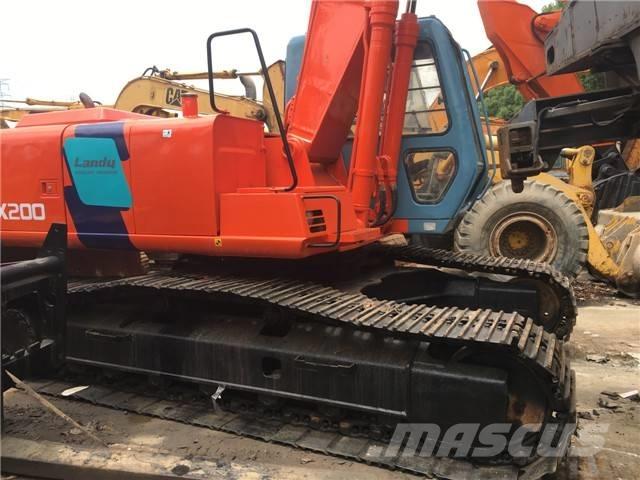 Hitachi EX 200 Pelle sur chenilles