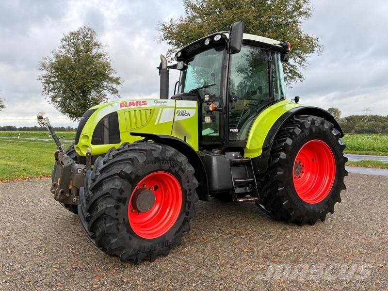 CLAAS Arion 640 Tracteur