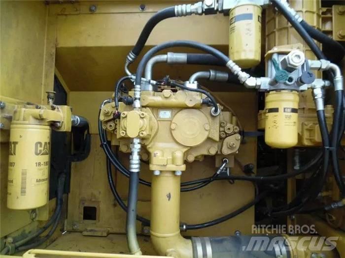 CAT 325 D Pelle sur chenilles