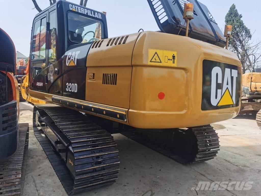 CAT 320 D2 Pelle sur chenilles