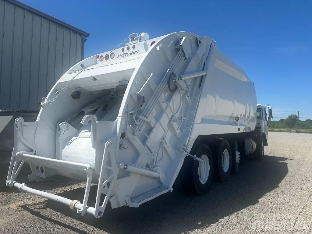 Autocar 32 Yd Camion poubelle