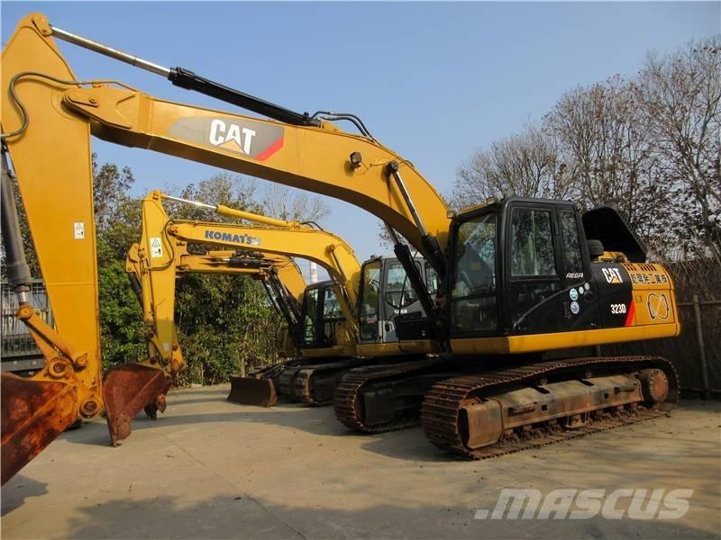 CAT 323 GC Pelle sur chenilles