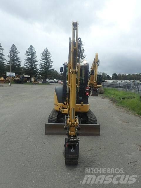 Komatsu PC35MR-5 Mini pelle < 7t