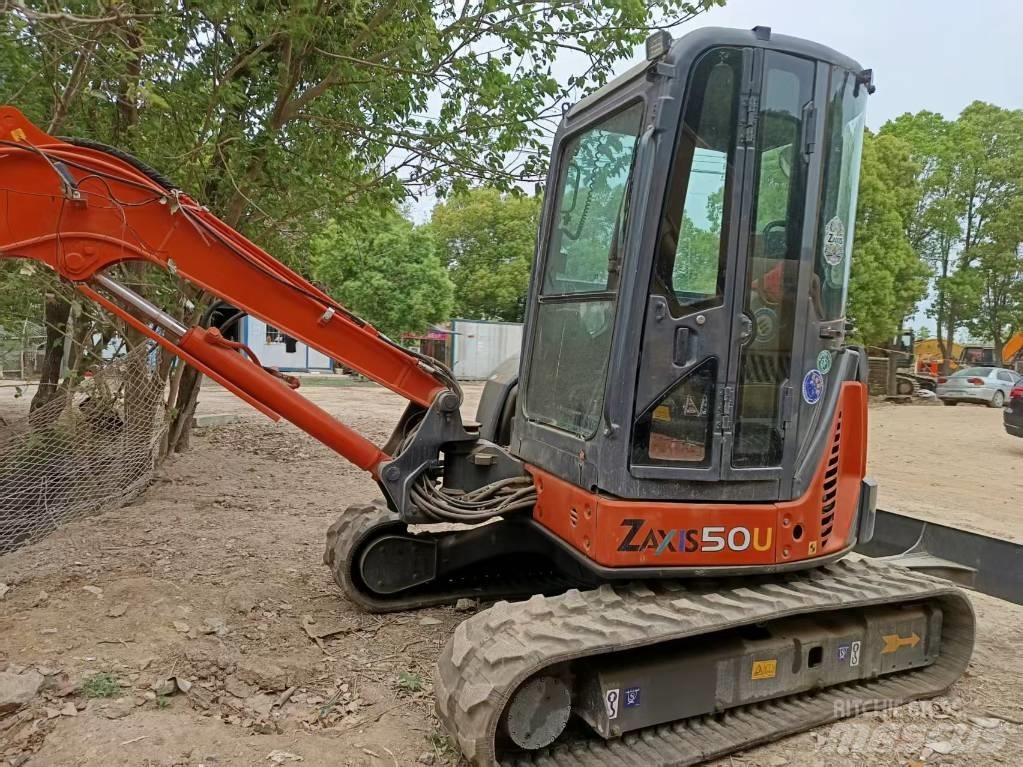 Hitachi ZX50U Mini pelle < 7t
