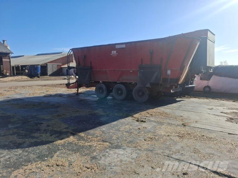 JF FEEDER VM 38 Bac, râtelier