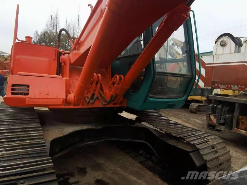 Hitachi EX 200 Pelle sur chenilles