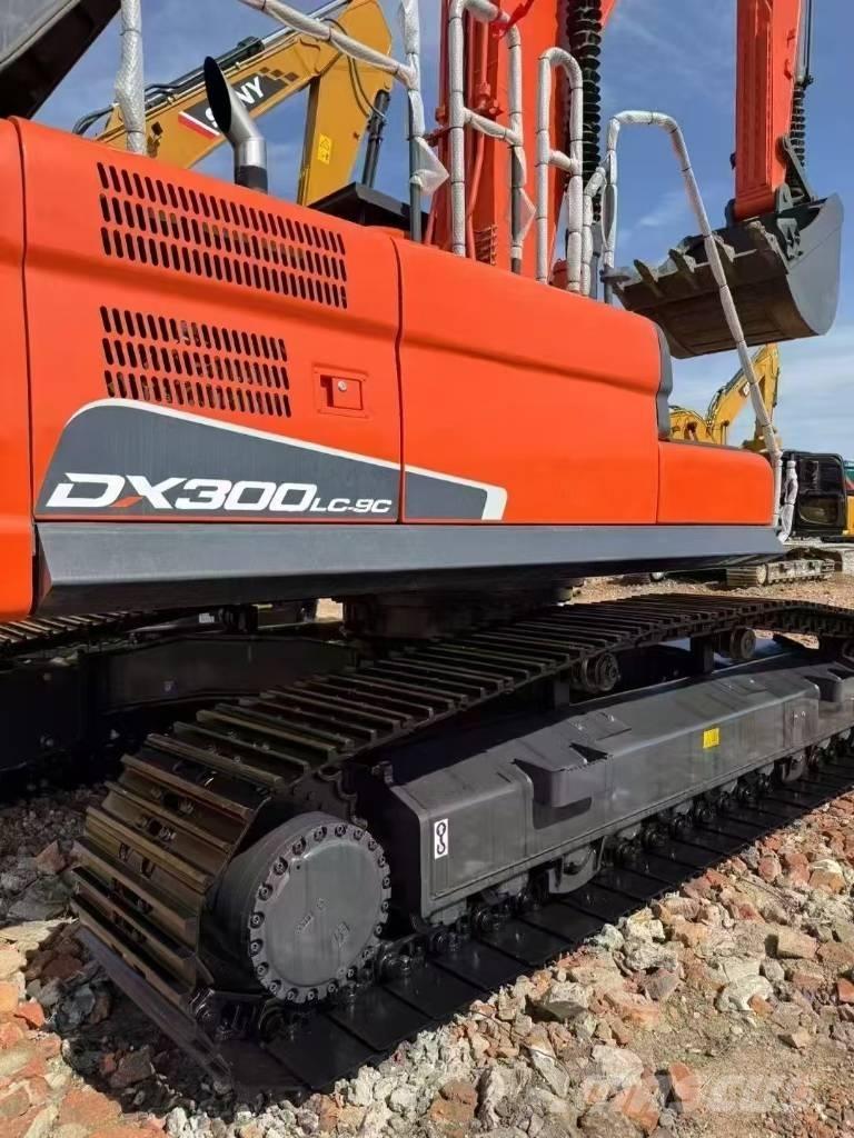 Doosan 300LC-9C Pelle sur chenilles
