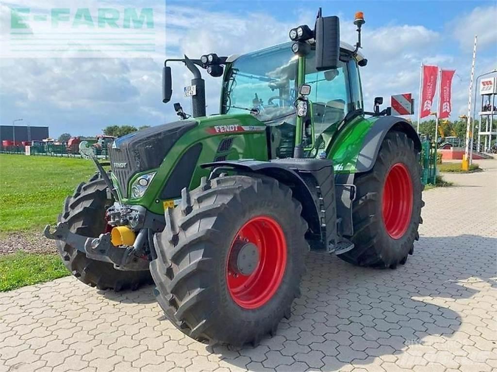 Fendt 724 profi+ Tracteur