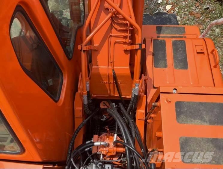 Doosan DH150W-7 Pelle sur pneus