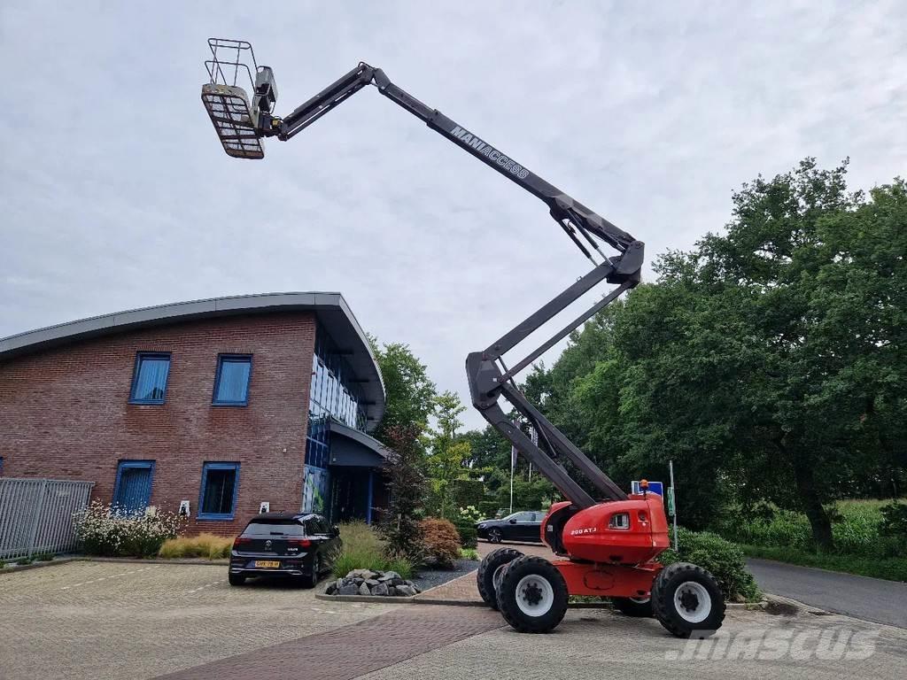Manitou 200 ATJ Nacelles articulées