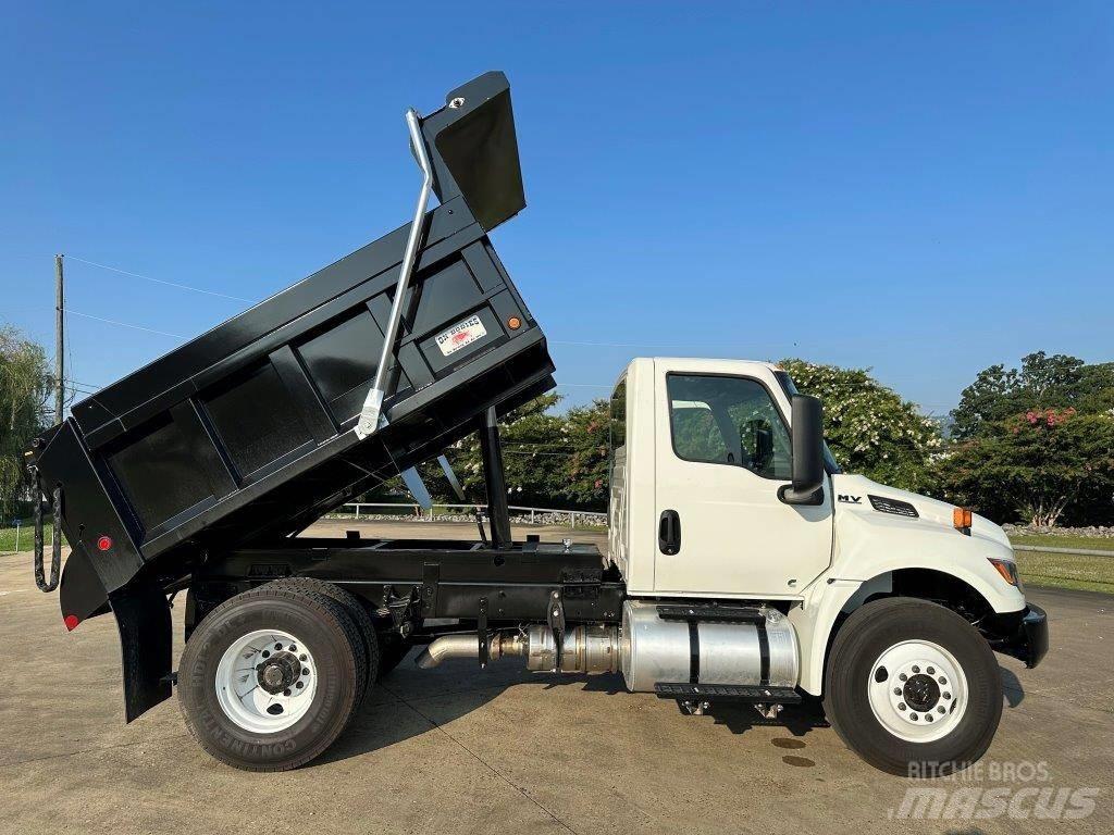 International MV Camion benne