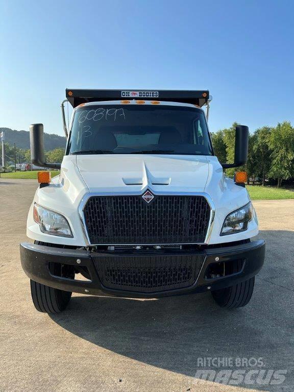 International MV Camion benne