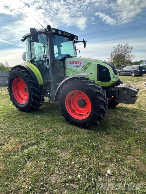 CLAAS Arion 430 Tracteur