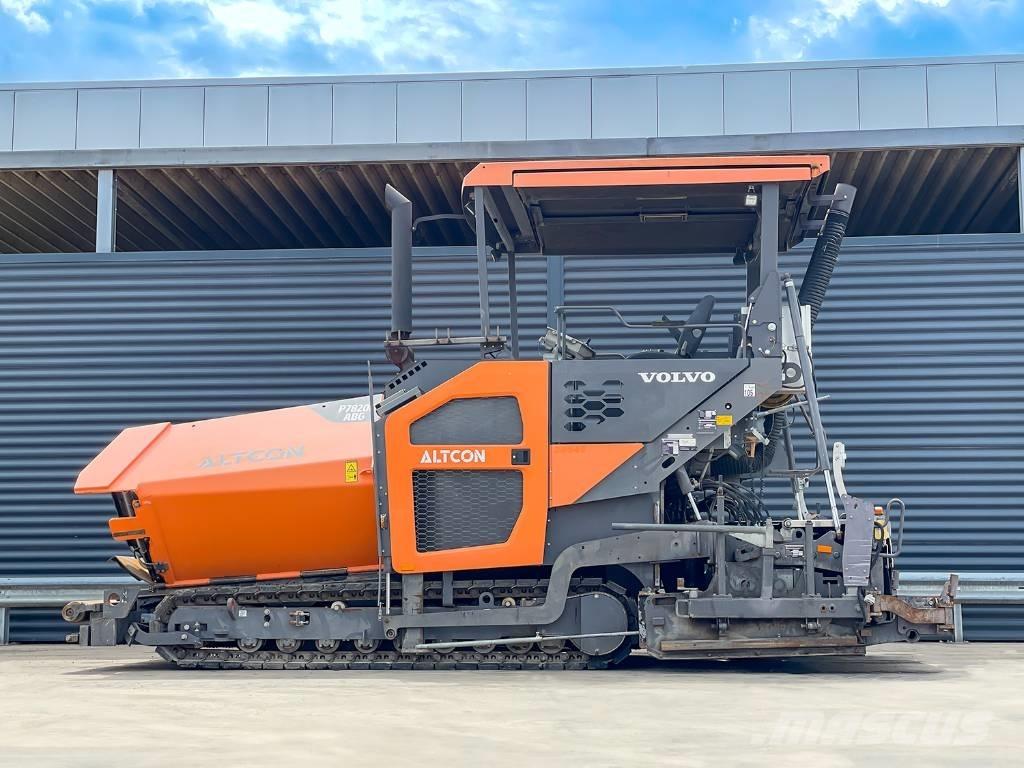 Volvo P7820C Finisseur