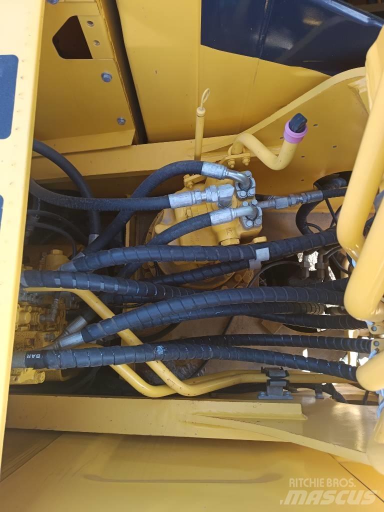 Komatsu PC 200 Pelle sur chenilles