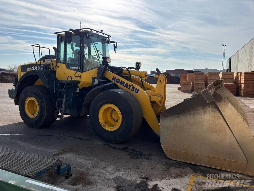 Komatsu WA 380-8 Chargeuse sur pneus