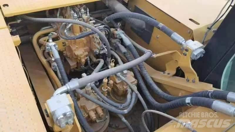 CAT 2022 CAT 350 Pelle sur pneus