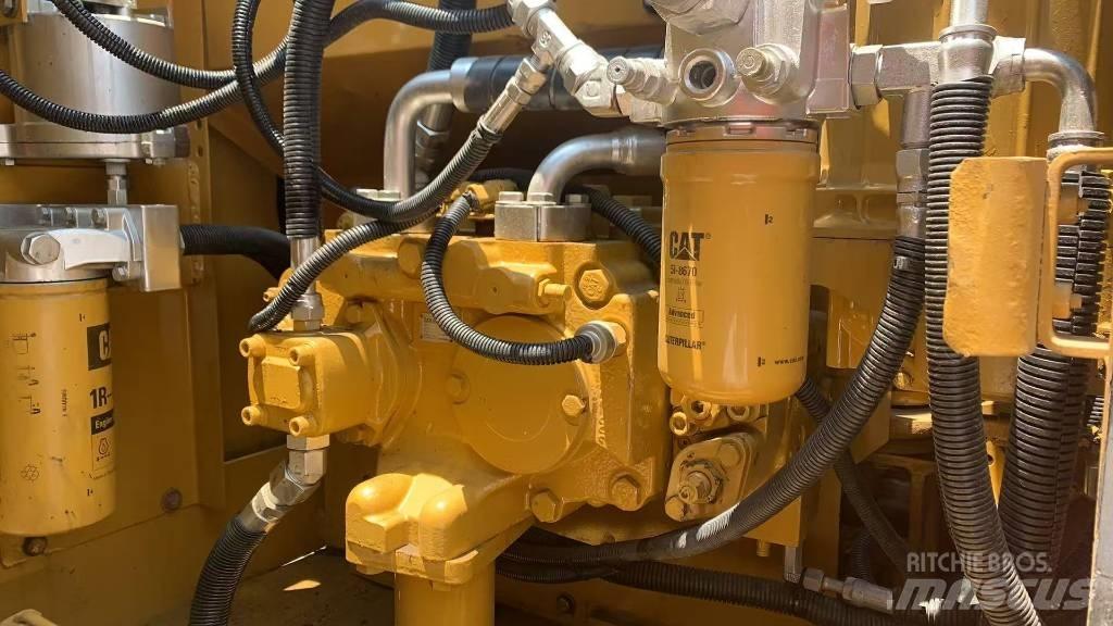 CAT 320 Pelle sur chenilles