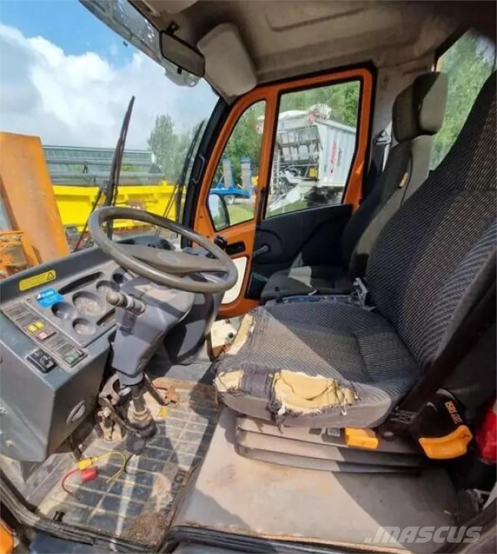 Multicar M 30 Utilitaire porte-outils