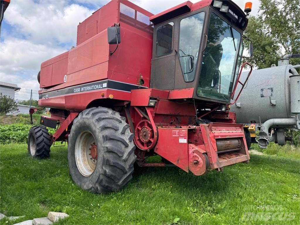 Case IH 1680 Axial Moissonneuse batteuse
