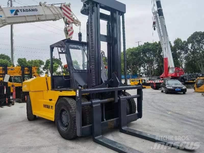 Komatsu FD 160 Chariots diesel