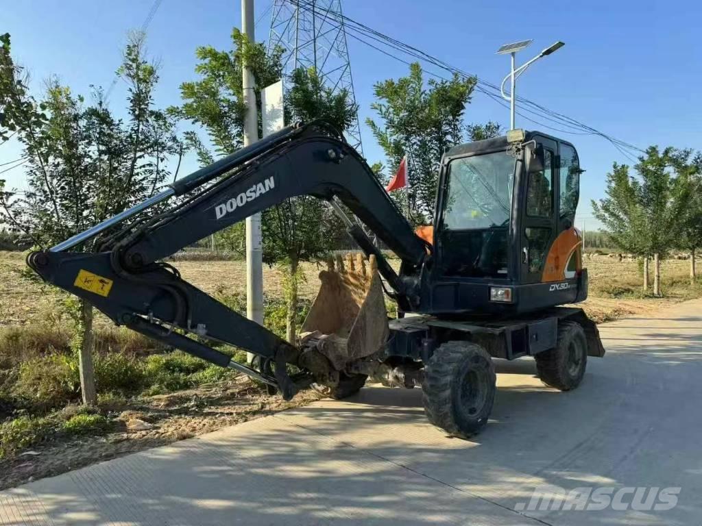 Doosan DX 60 Mini pelle < 7t